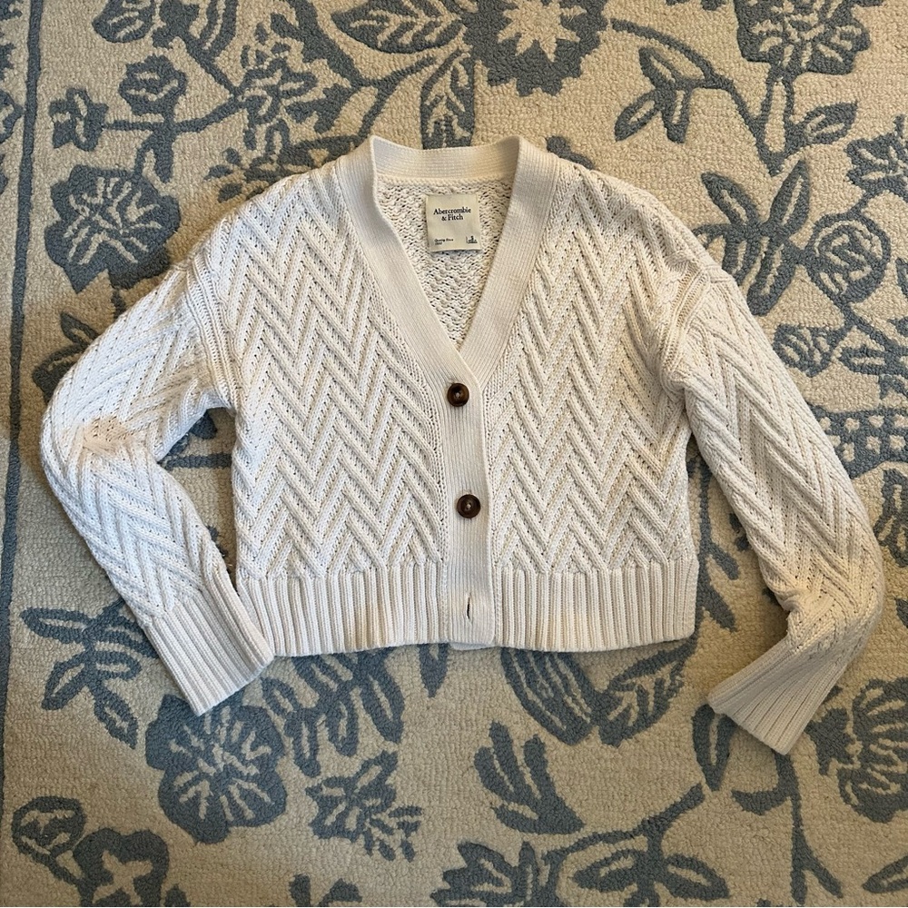 Abercrombie Cardigan Size Small